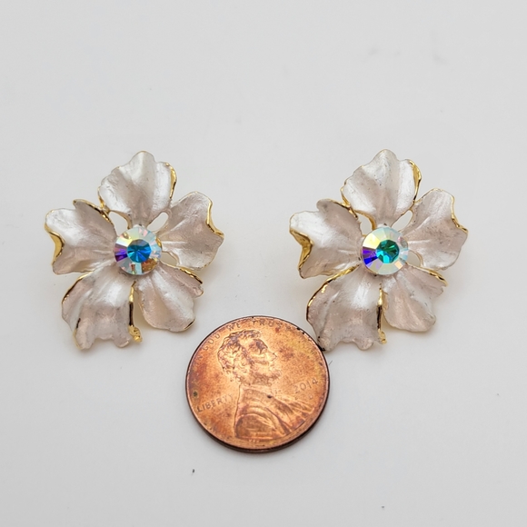 Rhinestone White Flower Goldtone Post Earrings - Picture 4 of 5